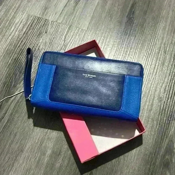 Isaac Mizrahi gorgeous wallet - Picture 1 of 5